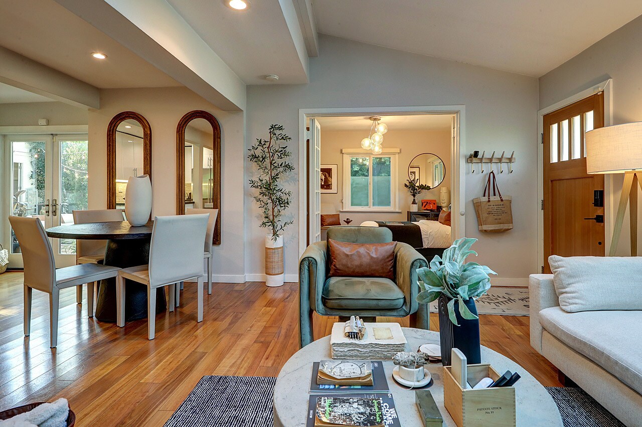 Building Photo - 8326 Ridpath Dr