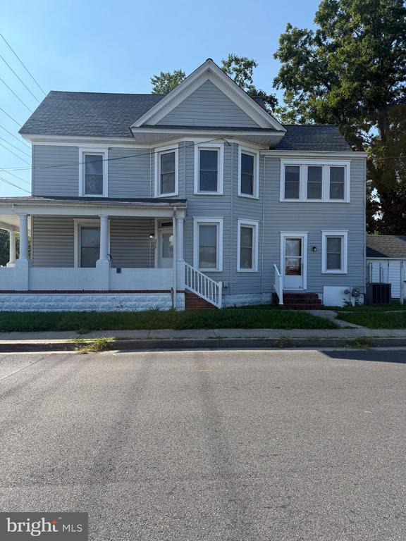 Primary Photo - 301 Washington St