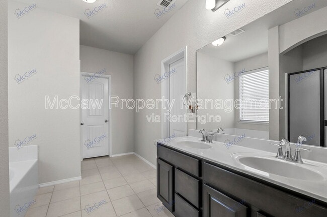 Building Photo - 3741 Peach Blossom Rd