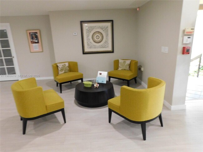 Building Photo - 8065 SW 107th Ave