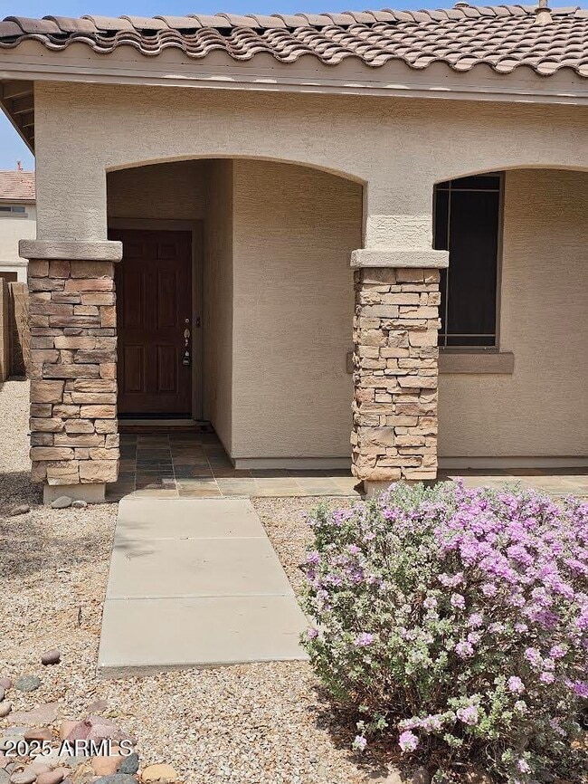 Building Photo - 44220 Kramer Ln