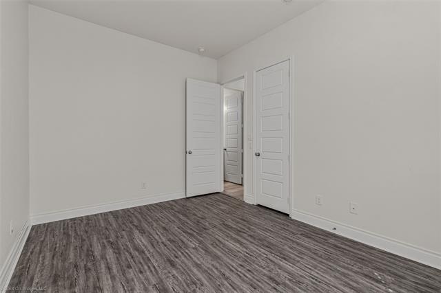 Building Photo - 1009 Queens Lk Trl