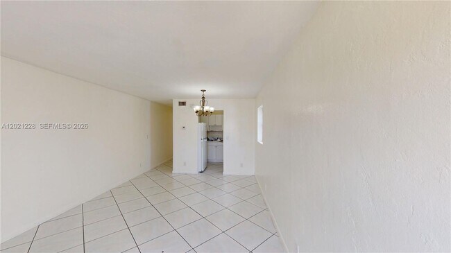 Building Photo - 6842 SW 15th St