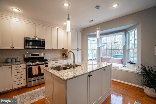 Building Photo - 4777 Thornbury Dr