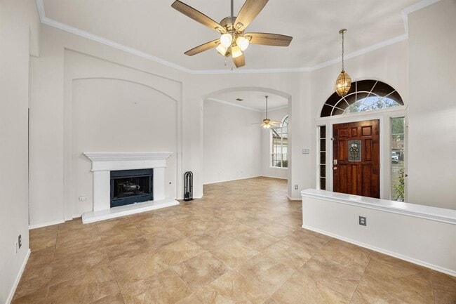 Building Photo - 4702 Forest Home Dr