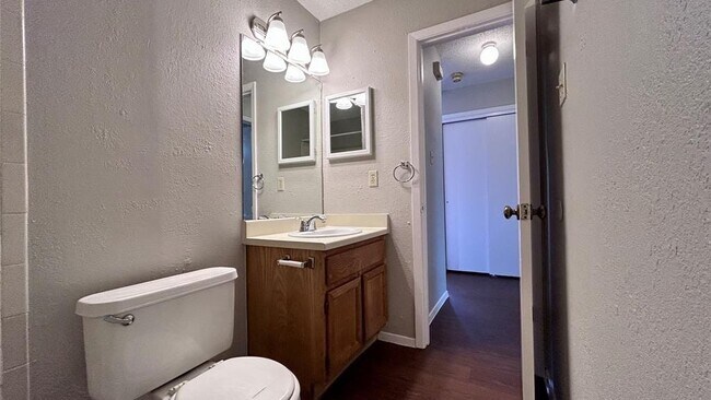 Building Photo - 506 Willowbend Cove