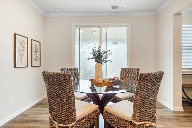 Building Photo - Beautiful Five Bedroom Home in Indian Trail!