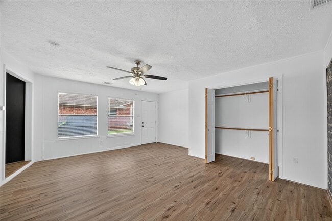 Building Photo - 9858 Sageaspen Ln