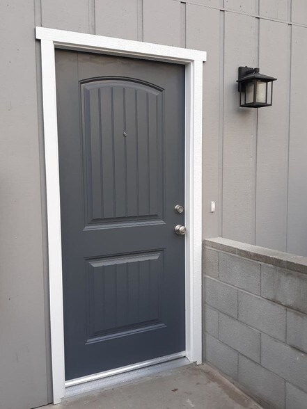 Front Entrance - 6266 N Fresno St