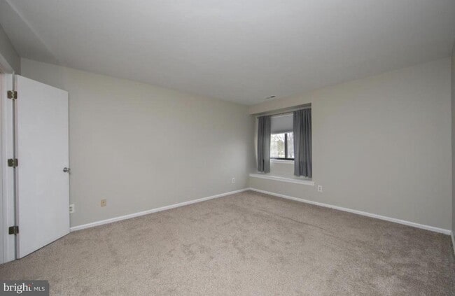 Building Photo - 504 Britton Pl