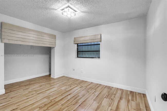 Building Photo - 12845 SW 49th Terrace