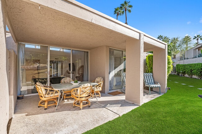 Building Photo - 48885 Mariposa Dr