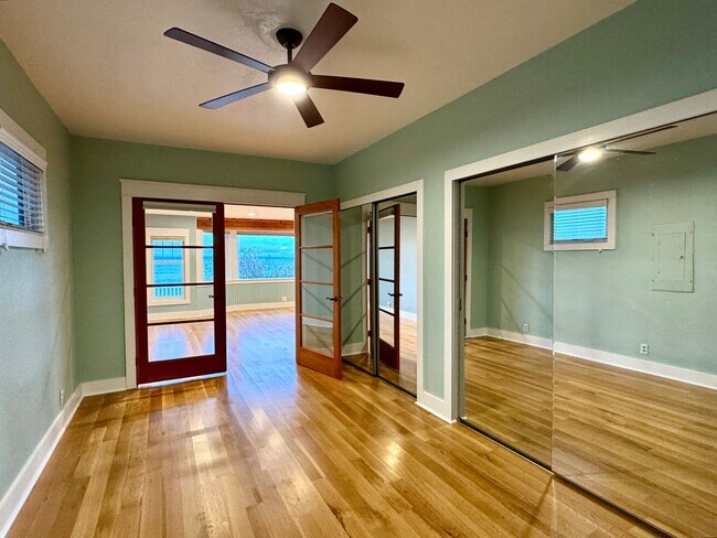 Building Photo - So close to the water you can hear the ferry announcements....oh and the sunrise is spectacular