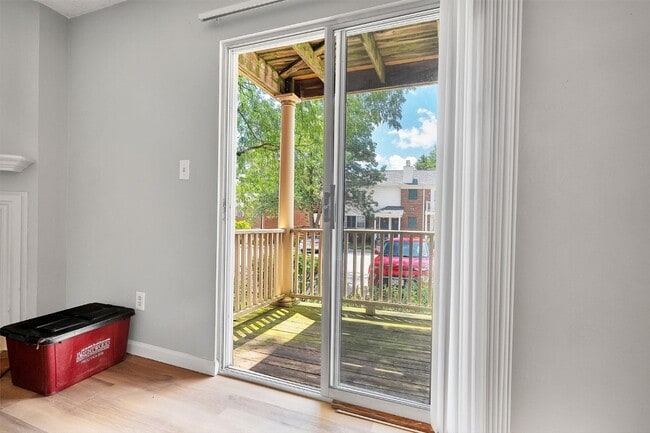 Building Photo - 1512 Oriole Ln