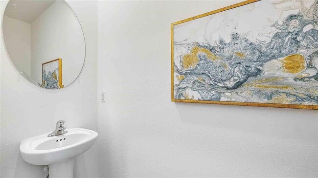 Building Photo - 32920 Pez Landing Ln