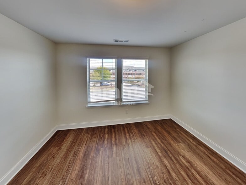 Building Photo - 414 Otter Trail