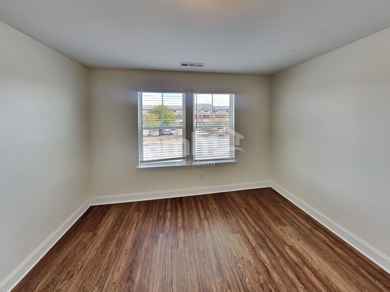 Building Photo - 414 Otter Trl