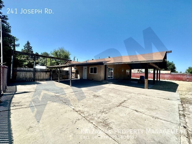 Building Photo - Renovated 4-Bedroom Single Story Manteca C...