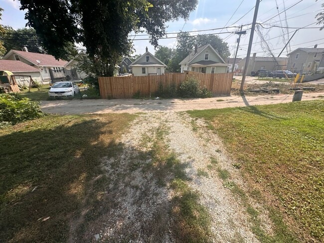 Building Photo - 4517 N 36th Ave