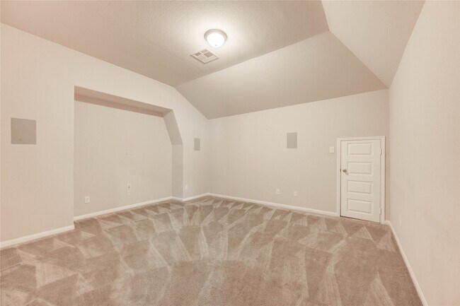 Building Photo - 43 Amaifi Dr