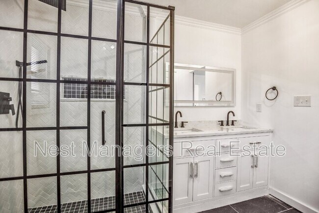 Building Photo - 554 Snow Hill Rd