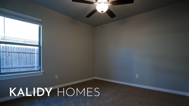 Building Photo - 801 Red River Dr