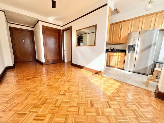 Building Photo - Ocean View Living in the Heart of Long Beach – 1 Bed / 1 Bath Corner Condo