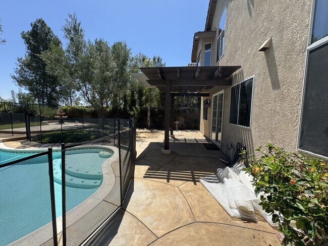 Building Photo - Beautiful 4 bed, 3 bath Chino Hills Pool home with incredible city views