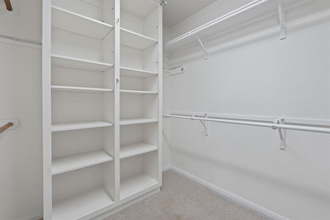 Building Photo - 13202 Fawn Valley Dr