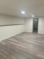 Building Photo - 3000 S Acoma St