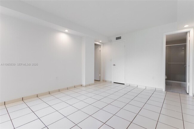 Building Photo - 9405 W Flagler St