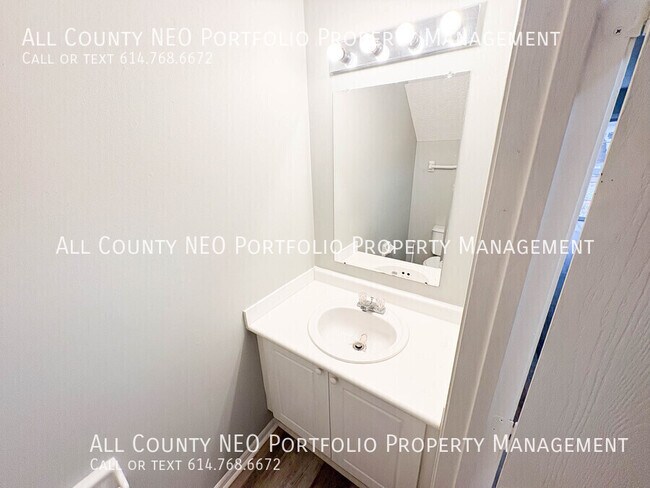 Building Photo - 6755 Axtel Dr