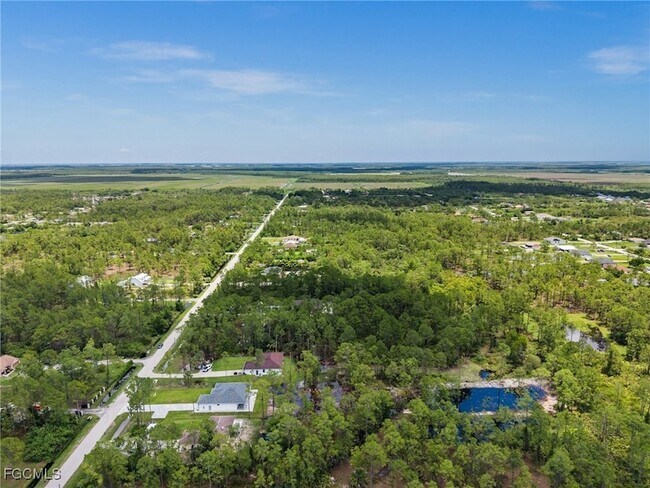 Building Photo - 3990 27th Ave NE