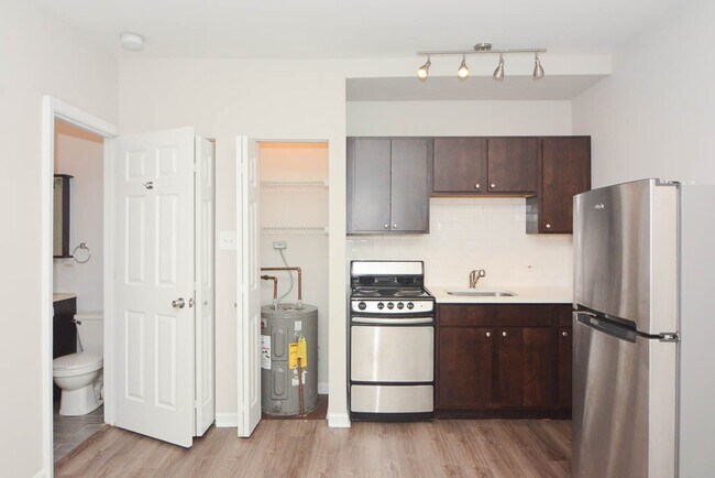 Building Photo - 1627 N Humboldt Blvd