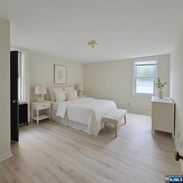 Building Photo - 458-460 Leslie Street Unit 2L