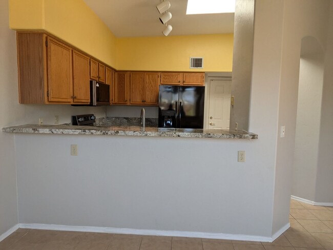 Building Photo - Oro Valley Rental