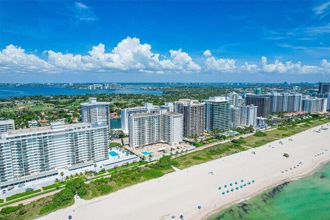 Building Photo - 5701 Collins Ave