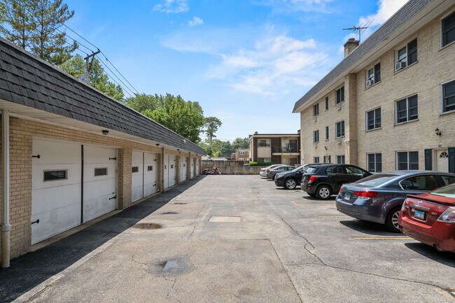 Building Photo - 1039 N Harlem Ave