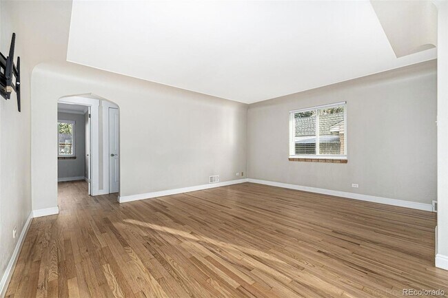 Building Photo - 1150 S Jackson St