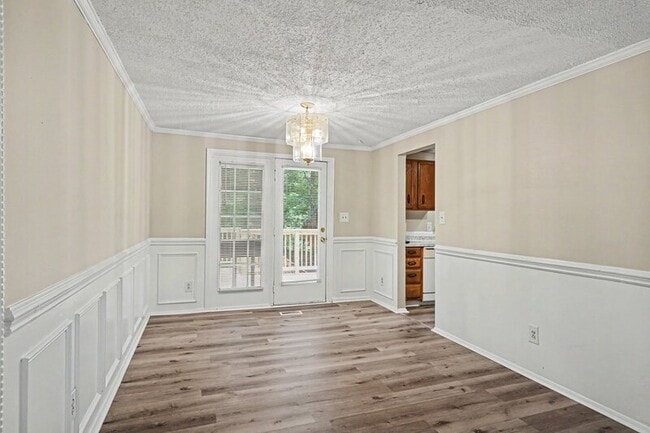 Building Photo - 6201 Turtle Neck Ln