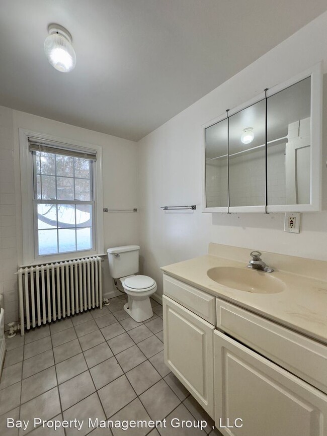 Building Photo - 3 br, 1 bath House - 204 Dairy Rd.