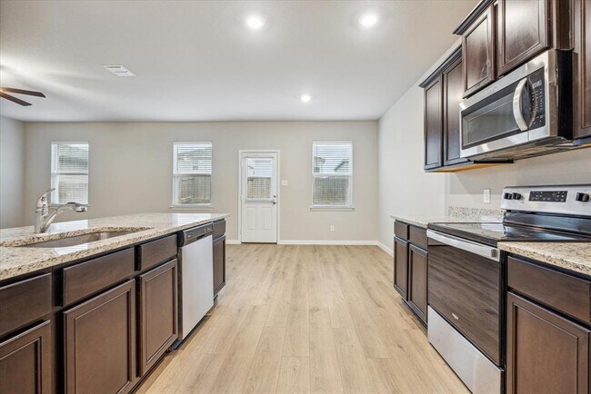 Building Photo - 3971 Turtle Creek