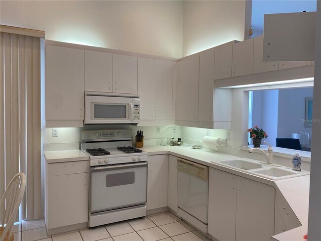 Building Photo - 7739 Whitebridge Glen