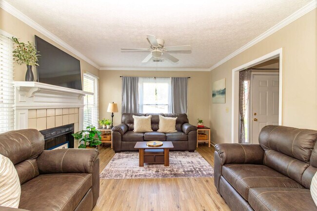 Primary Photo - 1930 16th Ave