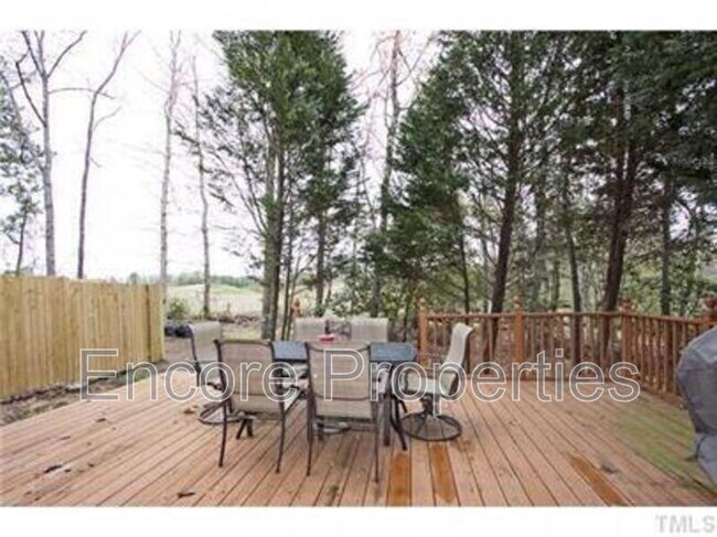 Building Photo - 3822 Charleston Park Dr