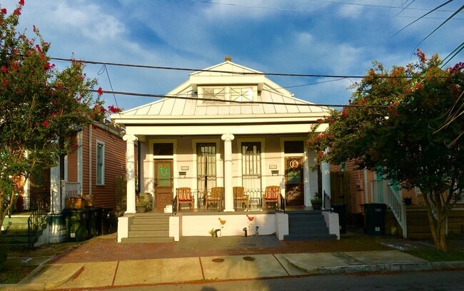 Primary Photo - 816 Roosevelt Pl