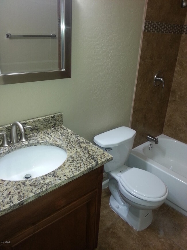 Building Photo - 326 W La Jolla Dr