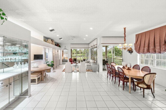 Building Photo - 5184 Lake Catalina Dr N