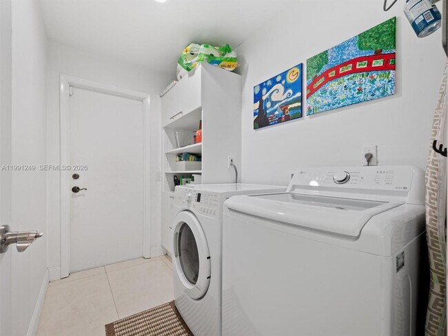 Building Photo - 413 Cameron Dr