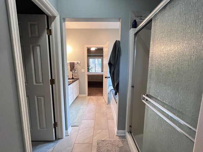 Building Photo - Furnished Rental in Lake Bella Vista – $3,700/Month